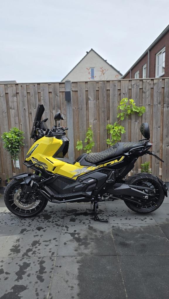 HONDA | X ADV 750 | FULL CUSTOM | SPECIAL EDITION, Motoren, Motoren | Honda, 750 cc, Particulier, Meer dan 35 kW, 2 cilinders