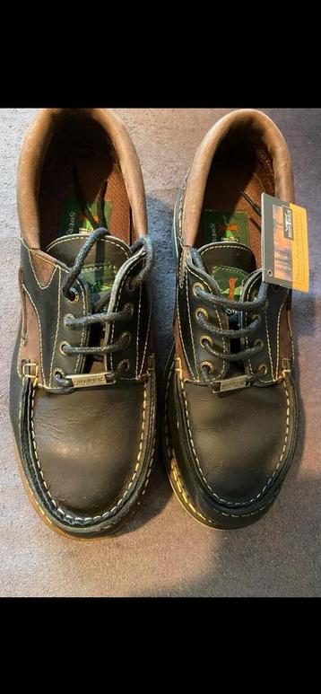 Stevige berg/wandel schoenen maat 44 beschikbaar voor biedingen