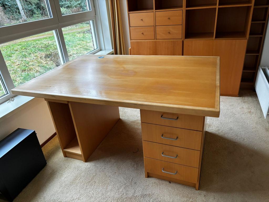 In prijs verlaagd: Handgemaakt houten bureau met ladenblok, Huis en Inrichting, Ophalen, Gebruikt, Bureau