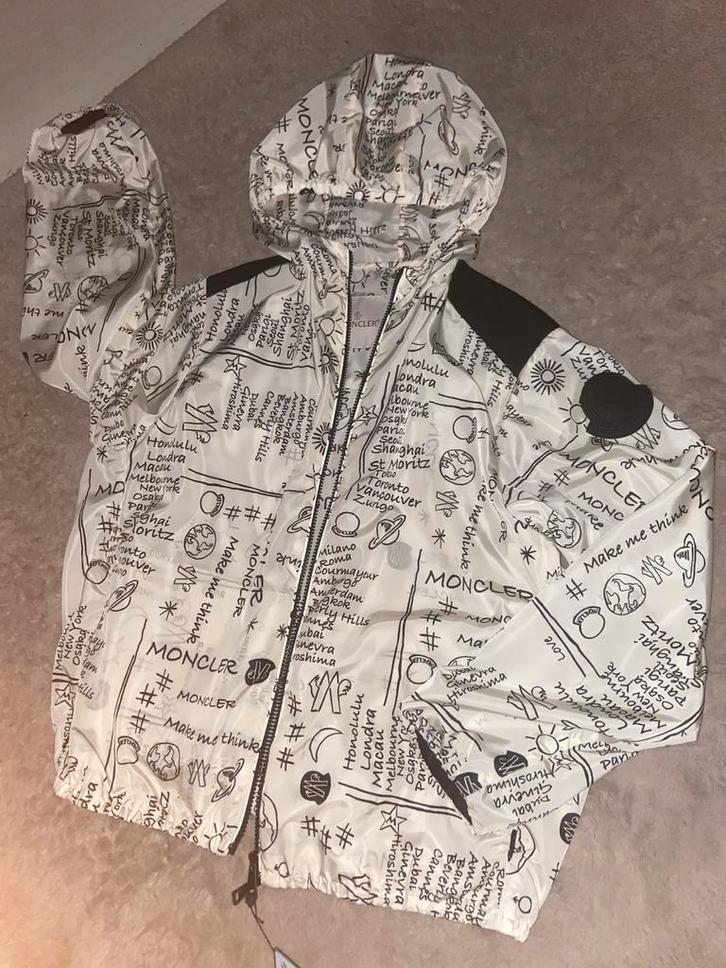 Moncler Zomerjas Limited Edition Maat M, Kleding | Heren, Jassen | Zomer, Zo goed als nieuw, Maat 48/50 (M), Wit, Ophalen of Verzenden