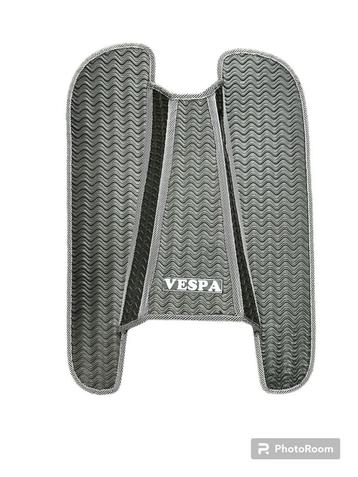 Vespa Oldtimer Voetplaat Beschermer jaren 50 60 en begin 70 beschikbaar voor biedingen