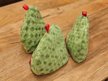 Carnaval Dames: Drie groene theemutsen beschikbaar voor biedingen
