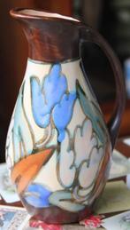 Céramique Montoise: plateel-kan, Antiek en Kunst, Antiek | Keramiek en Aardewerk, Ophalen of Verzenden