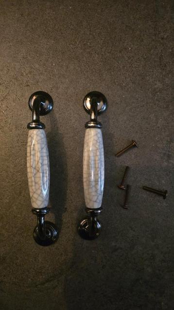 Antieke vintage emaille handgrepen – met bevestiging beschikbaar voor biedingen