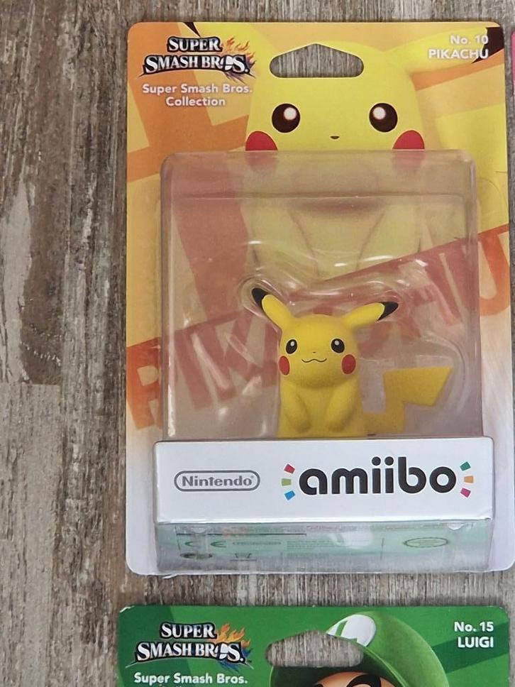 amiibo Pikachu Super Smash Bros serie nummer 10, Spelcomputers en Games, Games | Nintendo Switch, Nieuw, Vechten, 1 speler, Vanaf 3 jaar