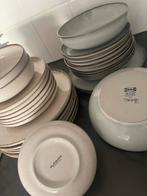 Servies Borden en Kommen - Borden, Huis en Inrichting, Keuken | Servies, Gebruikt, Keramiek, Ophalen of Verzenden, Bord(en)
