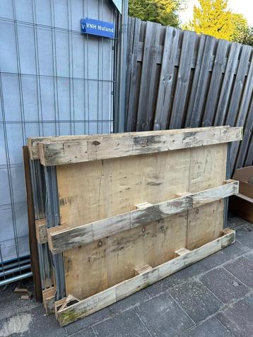 Pallets gratis op te halen! beschikbaar voor biedingen
