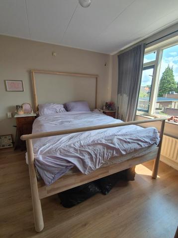 Houten bedframe ikea - afbeelding 2