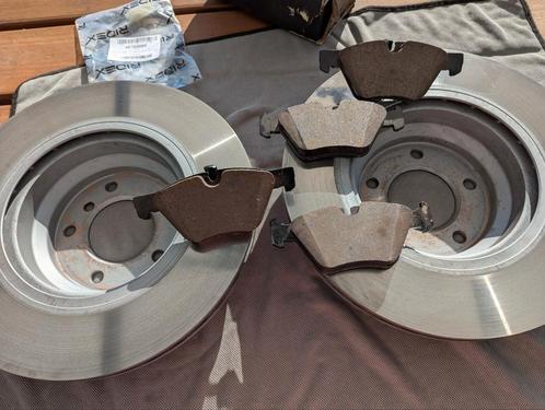 Remschijven nieuw Bosch BMW E90 91 92 93 plus blokken, Auto-onderdelen, Remmen en Aandrijving, BMW, Nieuw, Ophalen of Verzenden