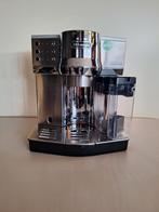 DeLonghi Espresso machine met melkopschuimer., Gebruikt, Gemalen koffie, Ophalen