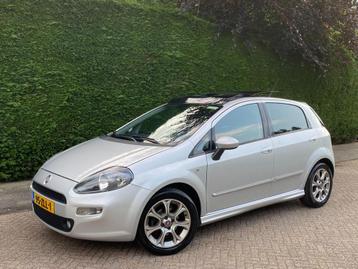 Fiat Punto Evo 0.9 TwinAir PANORAMADAK/PDC/6BAK/RIJDT GOED! beschikbaar voor biedingen