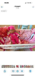 Poppenwiegje met babyborn en toebehoren ., Kinderen en Baby's, Ophalen of Verzenden, Zo goed als nieuw, Met geluid