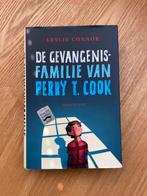 De gevangenis-familie van Perry T. Cook - Leslie Connor, Leslie Connor, Ophalen of Verzenden, Zo goed als nieuw, Fictie