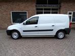 Dacia Logan 1.6 Grijs Kenteken Benzine, Euro 5, Stof, 4 cilinders, Wit