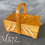 Vintage, retro, houten naaikistje uitklapbaar, Hobby en Vrije tijd, Naaien en Fournituren, Gebruikt, -, -, Overige typen