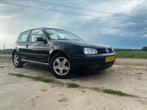 Volkswagen Golf 1.6 77KW 2002 Zwart, Voorwielaandrijving, 4 cilinders, Zwart, 1200 kg