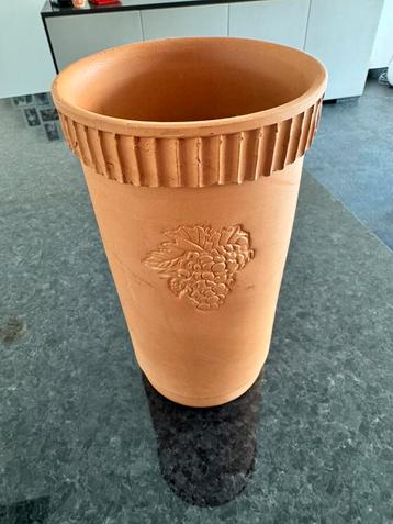 Terracotta wijnkoeler beschikbaar voor biedingen