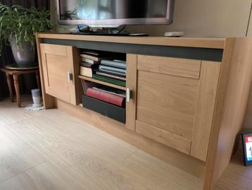 TV kast | licht eiken kleur | ophalen in Oss beschikbaar voor biedingen