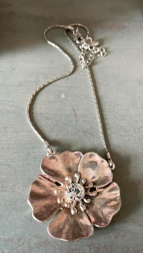 Pilgrim Denmark Denemarken ketting bloem strass, Ophalen of Verzenden, Zo goed als nieuw