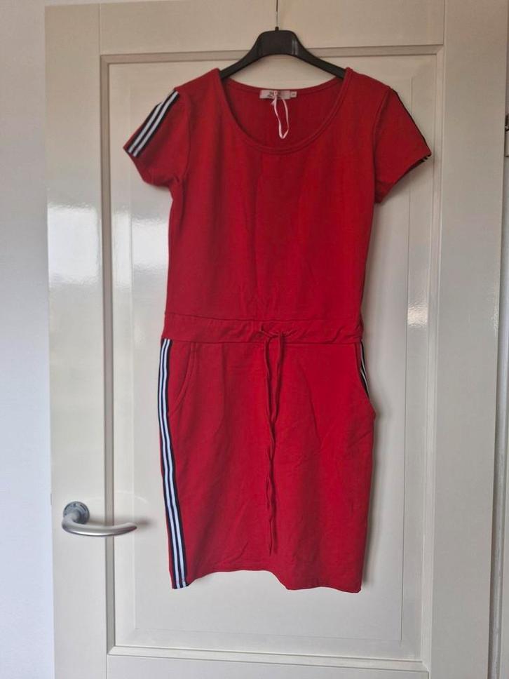 Sophia sportieve jurk korte mouw maat S nieuw., Kleding | Dames, Jurken, Nieuw, Maat 36 (S), Rood, Boven de knie, Ophalen of Verzenden