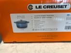 Nieuwe Le Creuset braadpan 28 cm Marine in de doos, Huis en Inrichting, Keuken | Potten en Pannen, Gietijzer, Nieuw, Ophalen of Verzenden