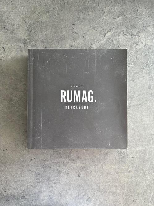 RUMAG Blackbook - Boek vol harde en grappige quotes, Boeken, Humor, Gelezen, Overige typen, Ophalen of Verzenden