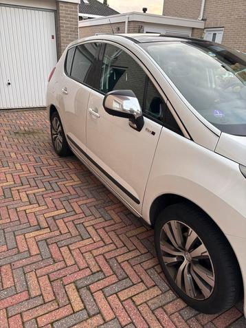 Peugeot 3008 1.2 Puretech 96KW/130PK 2016 Wit beschikbaar voor biedingen