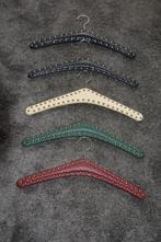 Vintage kleerhangers skai met studs 5 stuks, Kleding | Dames, Ophalen of Verzenden, Gebruikt, Kunststof, Kinderen en Volwassenen