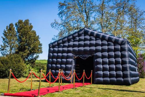 Geslaagd? VIP afzetpaaltjes huur of koop, Hobby en Vrije tijd, Feestartikelen, Nieuw, Overige, Ophalen