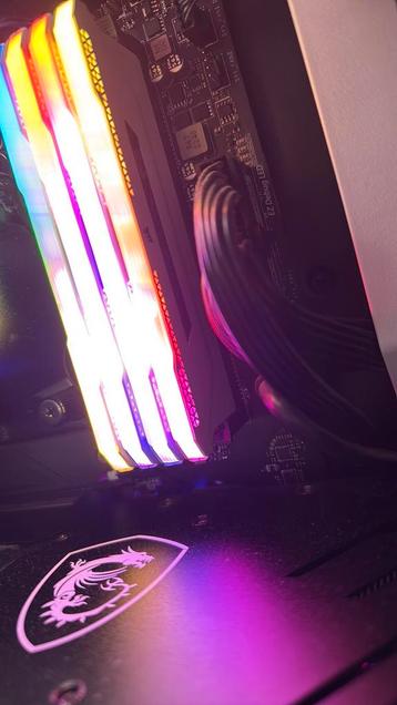 Corsair DDR4 Vengeance 3600mhz 64gb 4xsticks beschikbaar voor biedingen