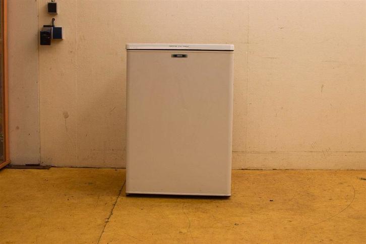 Zanussi tafelmodel koelkast 48259, Witgoed en Apparatuur, Koelkasten en IJskasten, Gebruikt, Met aparte vriezer, 200 liter of meer