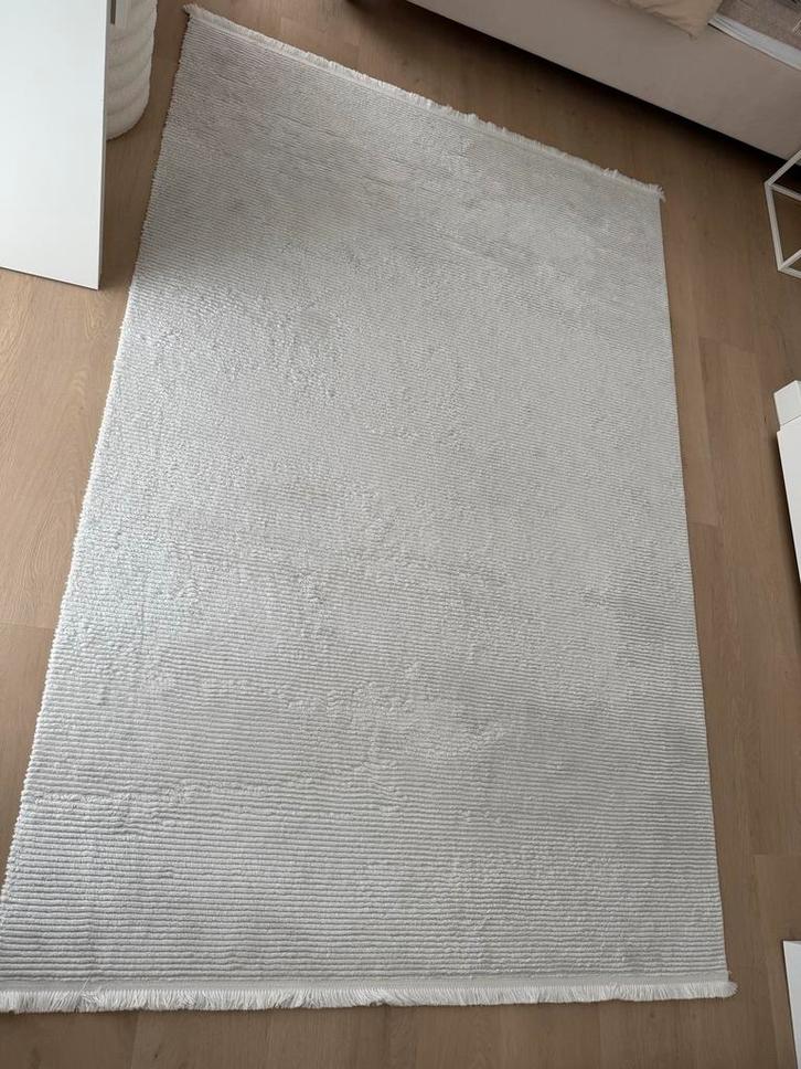 2x vloerkleed off white, Huis en Inrichting, Stoffering | Tapijten en Kleden, Zo goed als nieuw, 150 tot 200 cm, 200 cm of meer