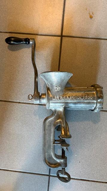 Vintage Vleesmolen Alexanderwerk Nr. 20 beschikbaar voor biedingen