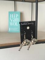 Pistool oorbellen, Overige materialen, Hangers, Nieuw, Ophalen of Verzenden