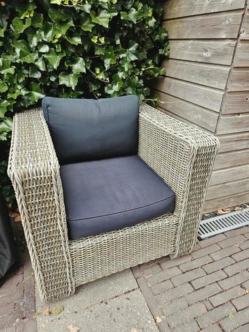 Tuinstoel wicker beschikbaar voor biedingen