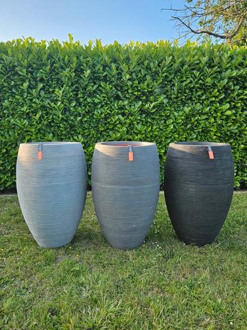 NIEUWE Capi bloempotten 86 cm hoog 50% korting beschikbaar voor biedingen