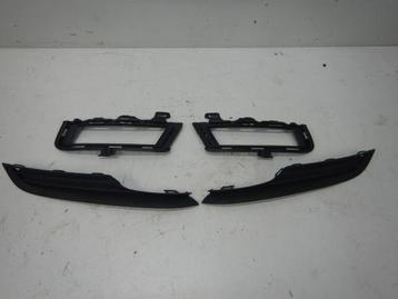 VW Golf 7 Set Inleg Voorbumper Mistlampen 5G0853665 beschikbaar voor biedingen