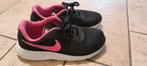 Nike Sportschoenen Maat 35, Gebruikt, Meisje, Sportschoenen, Ophalen of Verzenden