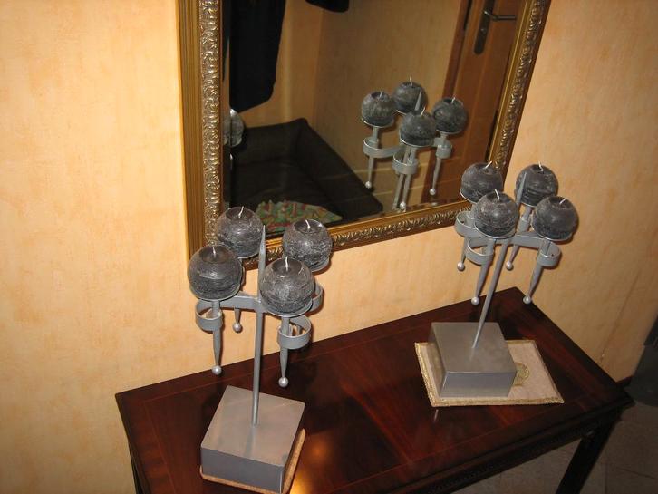 twee mooie zware kandelaars, van gietijzer ZGAN!, Huis en Inrichting, Woonaccessoires | Kandelaars en Kaarsen, Zo goed als nieuw