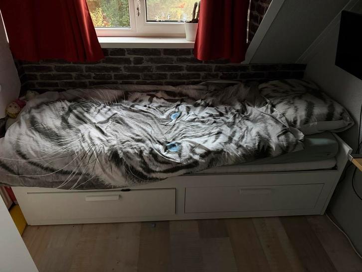 Brimnes Bed - IKEA, Huis en Inrichting, Slaapkamer | Bedden, Gebruikt, Eenpersoons, 90 cm, 200 cm, Hout, Wit, Ophalen