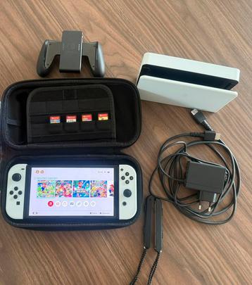 Nintendo Switch OLED Wit + Accessoires & Hard case beschikbaar voor biedingen