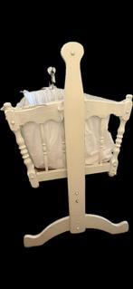 Leuk wiegje, niet meer de nieuwste, dus niet de hoofdprijs, Ophalen, Gebruikt, Wieg