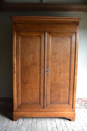 Prachtige strakke antieke eiken houten Louis Philippe kast. beschikbaar voor biedingen