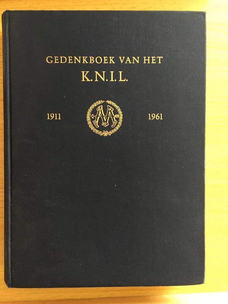 Gedenkboek van het K.N.I.L. 1911-1961, Boeken, Overige Boeken, Gelezen, Ophalen of Verzenden