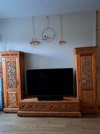 Teakhouten tv meubel met prachtig houtsnijwerk, Huis en Inrichting, Kasten | Televisiemeubels, Ophalen, Gebruikt, 25 tot 50 cm