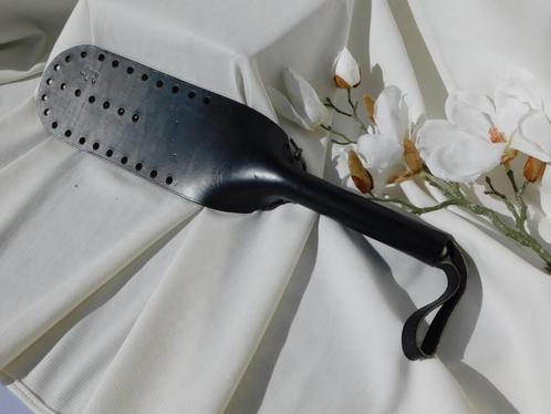 FLOGGER.VINTAGE HLP BLACK LEATHER FLOGGER.Originele Flogger., Verzamelen, Overige Verzamelen, Zo goed als nieuw, Verzenden