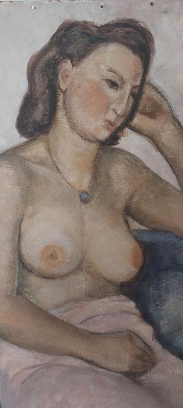 Halfnatuurlijk portret van een zittende vrouw met hanger
Oli beschikbaar voor biedingen