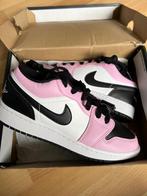 Air Jordan 1 low light artic pink GS, Kleding | Dames, Schoenen, Nieuw, Ophalen of Verzenden, Sneakers of Gympen, Jordan