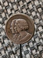 Vintage Speldje Koningshuis, Verzamelen, Speldjes, Pins en Buttons, Ophalen of Verzenden, Gebruikt, Overige onderwerpen, Speldje of Pin