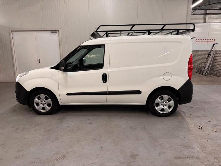Opel Combo 1.3 D 70KW 2017, Auto's, Bestelauto's, Bedrijf, ABS, Achteruitrijcamera, Airbags, Airconditioning, Bluetooth, Boordcomputer